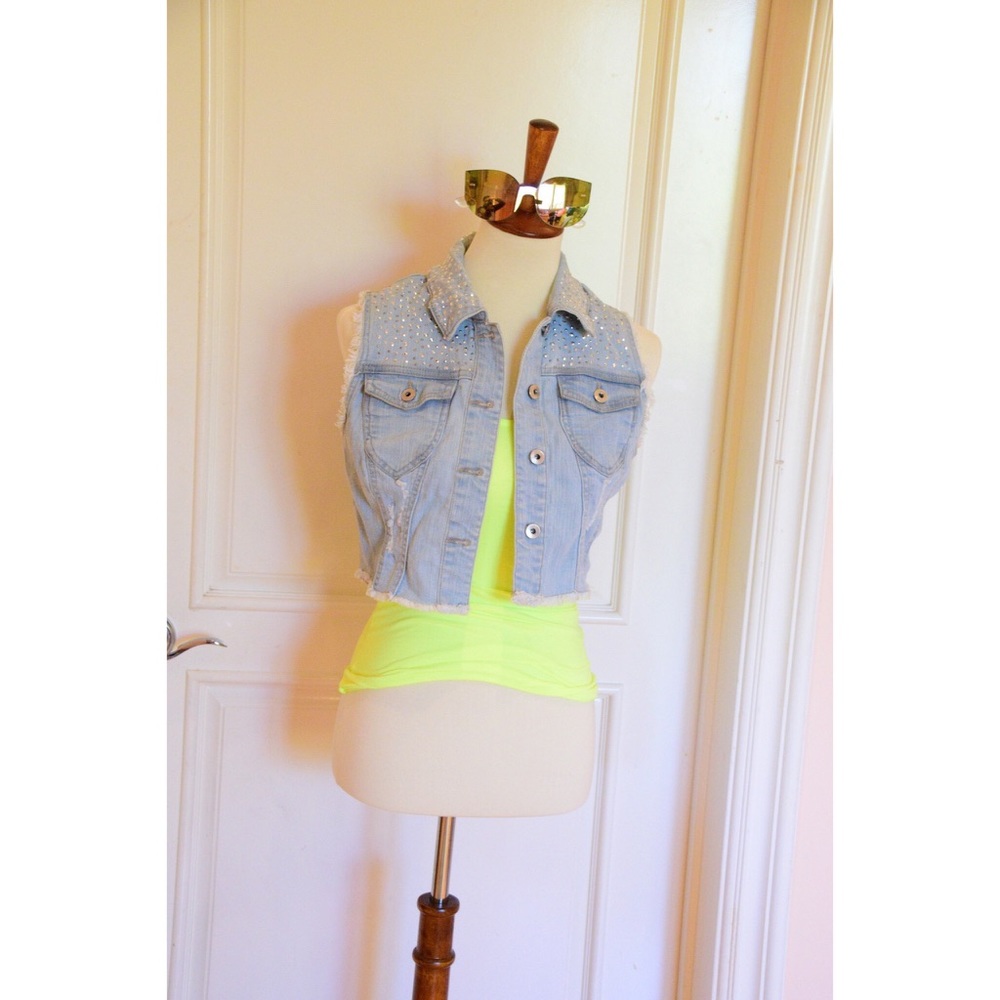 Jean vest with studs