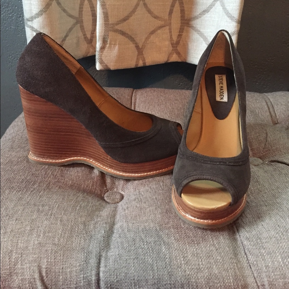 Brown platform peep toe wedges