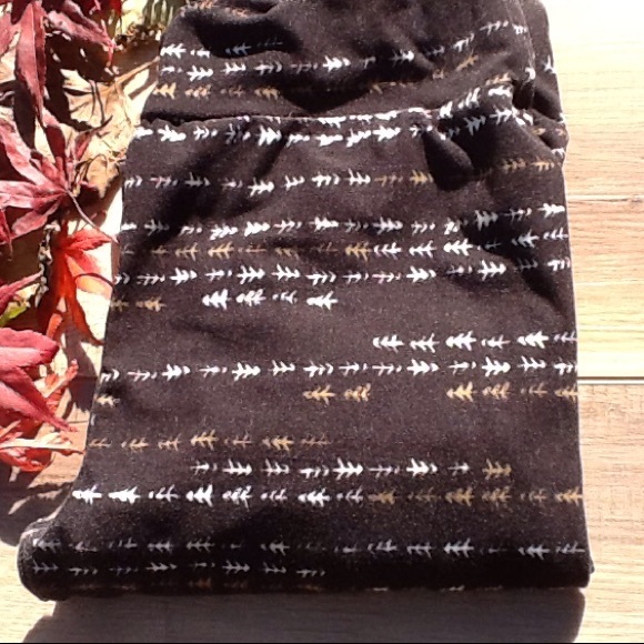 LuLaRoe Pants - LuLaRoe horizontal trees leggings
