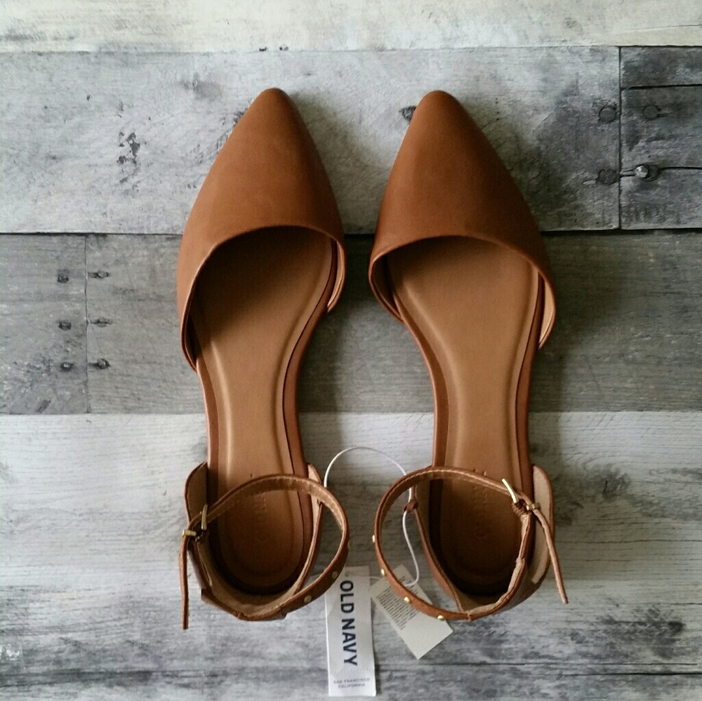 NWT Old Navy Faux Leather Ankle Strap Flats in Tan