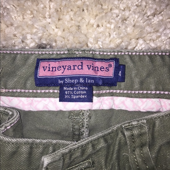 VINEYARD VINES JEANS! BARELY WORN - Picture 3 of 6