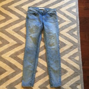 Light wash j brand 811 skinny jean