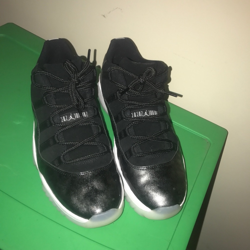 Size 11 jordan retro 11 baron lows