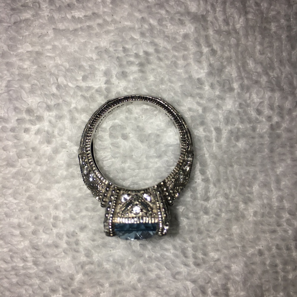 Ring - Picture 2 of 3