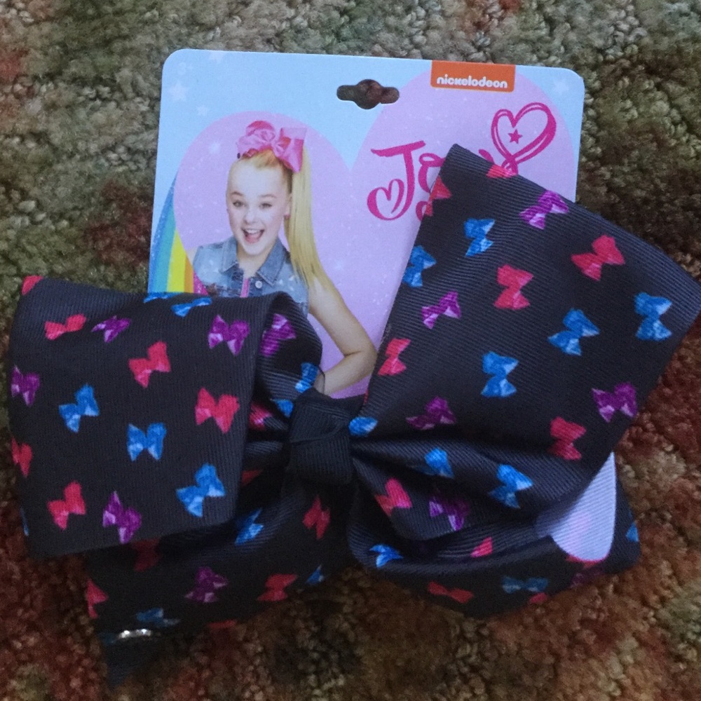 Jojo Siwa black bow hair bow