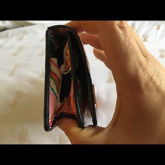 Lilly Pulitzer large wallet - Picture 3 of 8