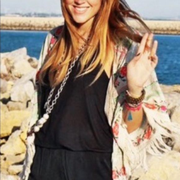 Pretty Floral Fringe Kimono Blouse Beach Coverup - Picture 6 of 8