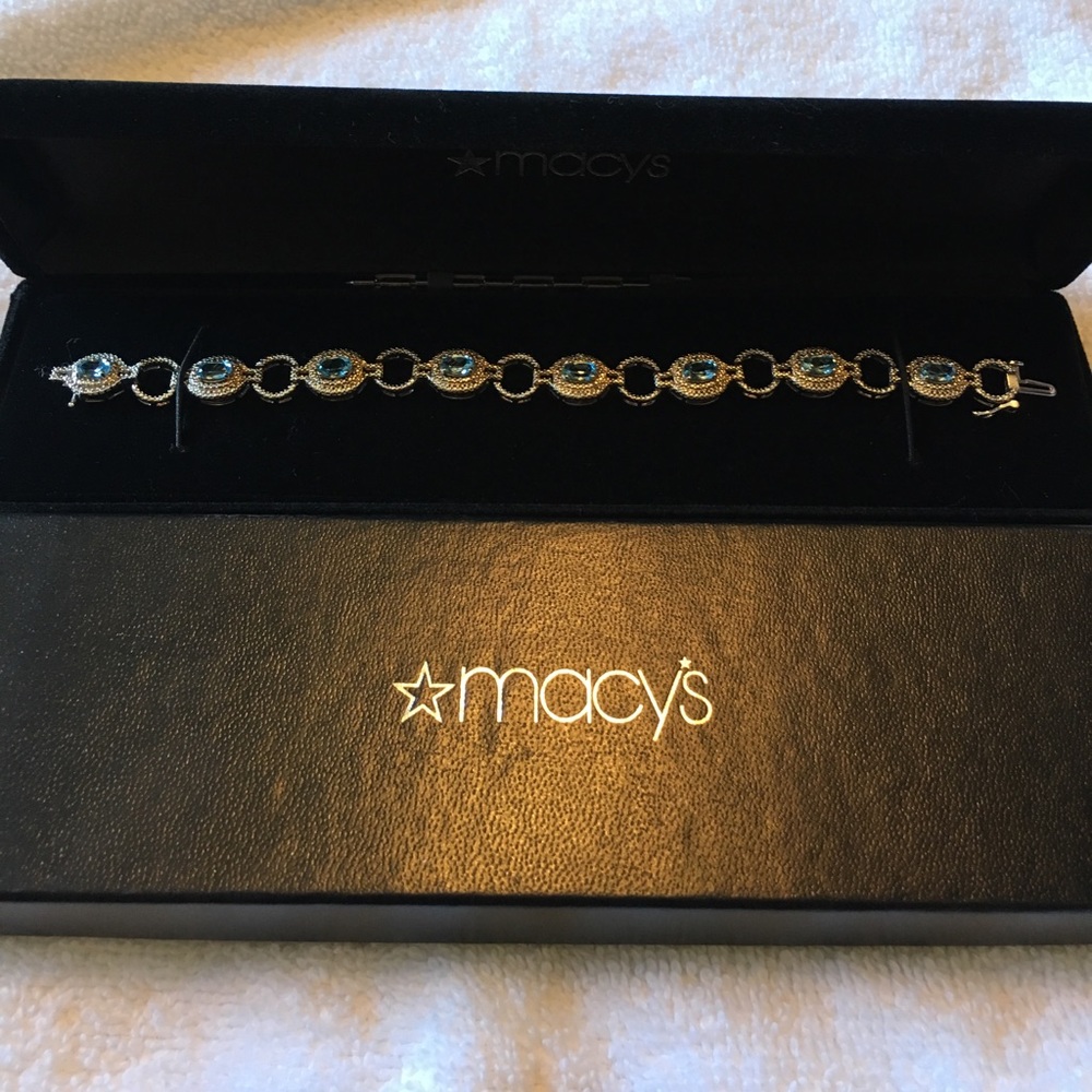 Bracelet