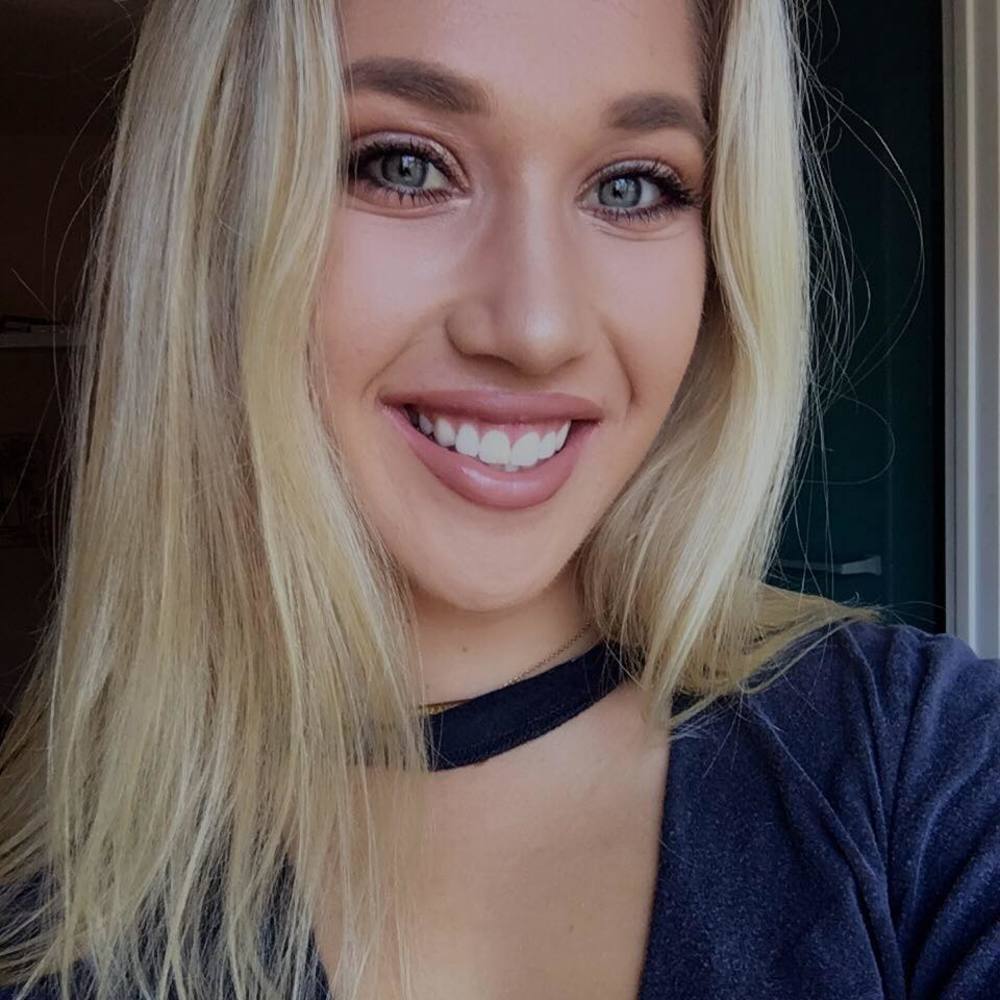 Meet your Posher, Mikayla