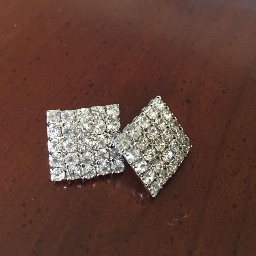20% off 2+! Vintage 💎 bling
