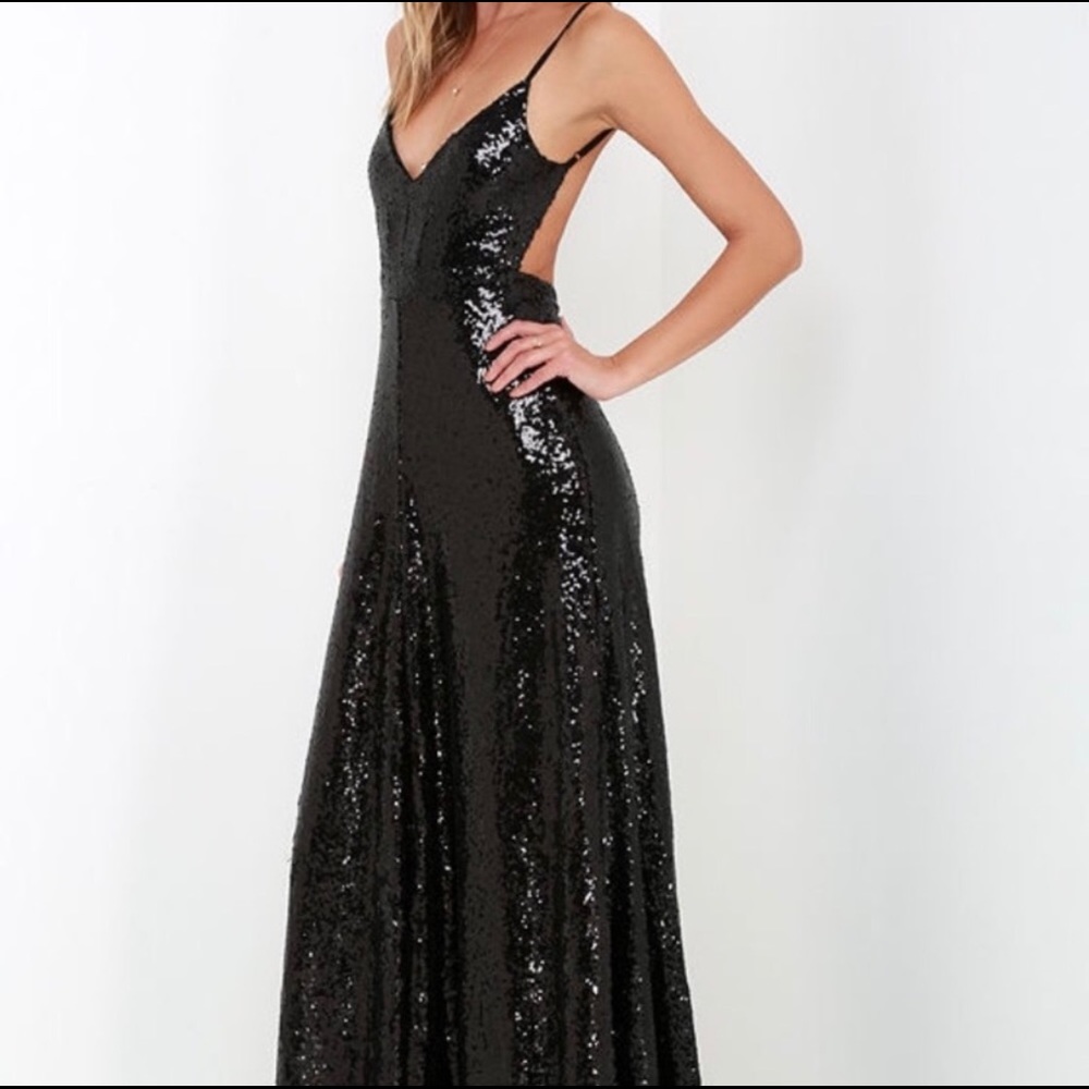 Lulu's gorgeous sequin gown 💕👗
