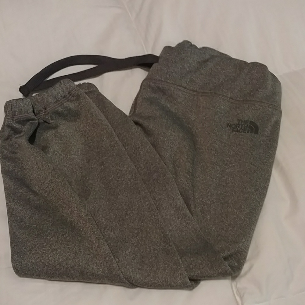 ❇️NEW❇️The North Face capris/sweats