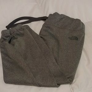 ❇️NEW❇️The North Face capris/sweats