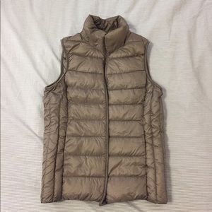 Uniqlo Ultra Light Down Vest - Tan