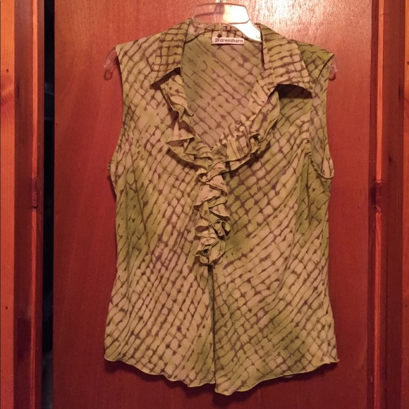 dressbarn Tops - Very pretty polyester top.