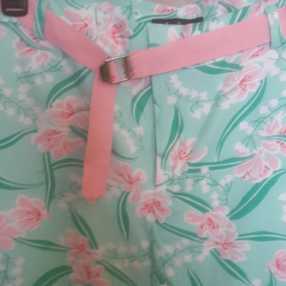 Capris - Picture 3 of 3