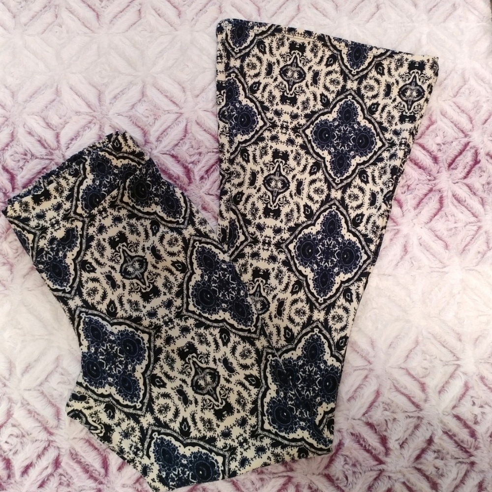 Spandex Flared Printed Yoga Pants