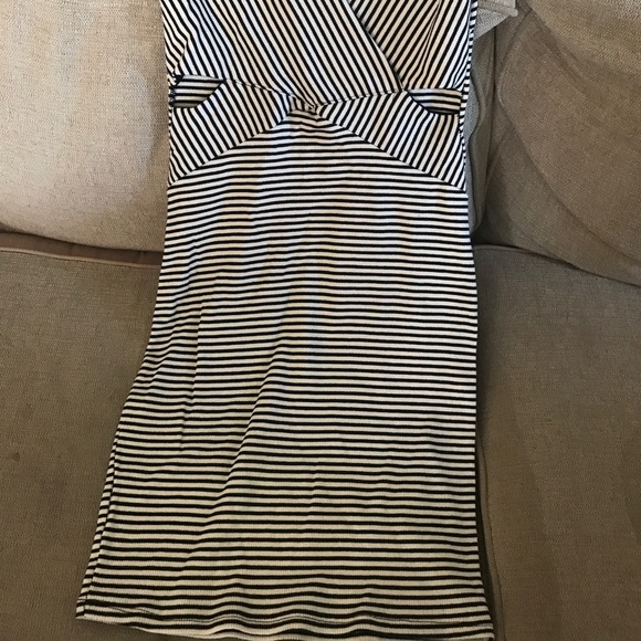 Cute sexy stripped dress - Picture 2 of 3