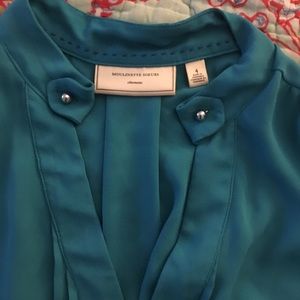 super flattering anthropologie button up