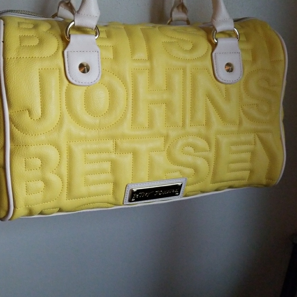 Betsey Johnson shoulder/arm bag