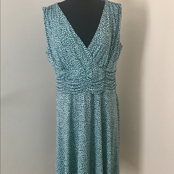 Dresses & Skirts - Flower dress