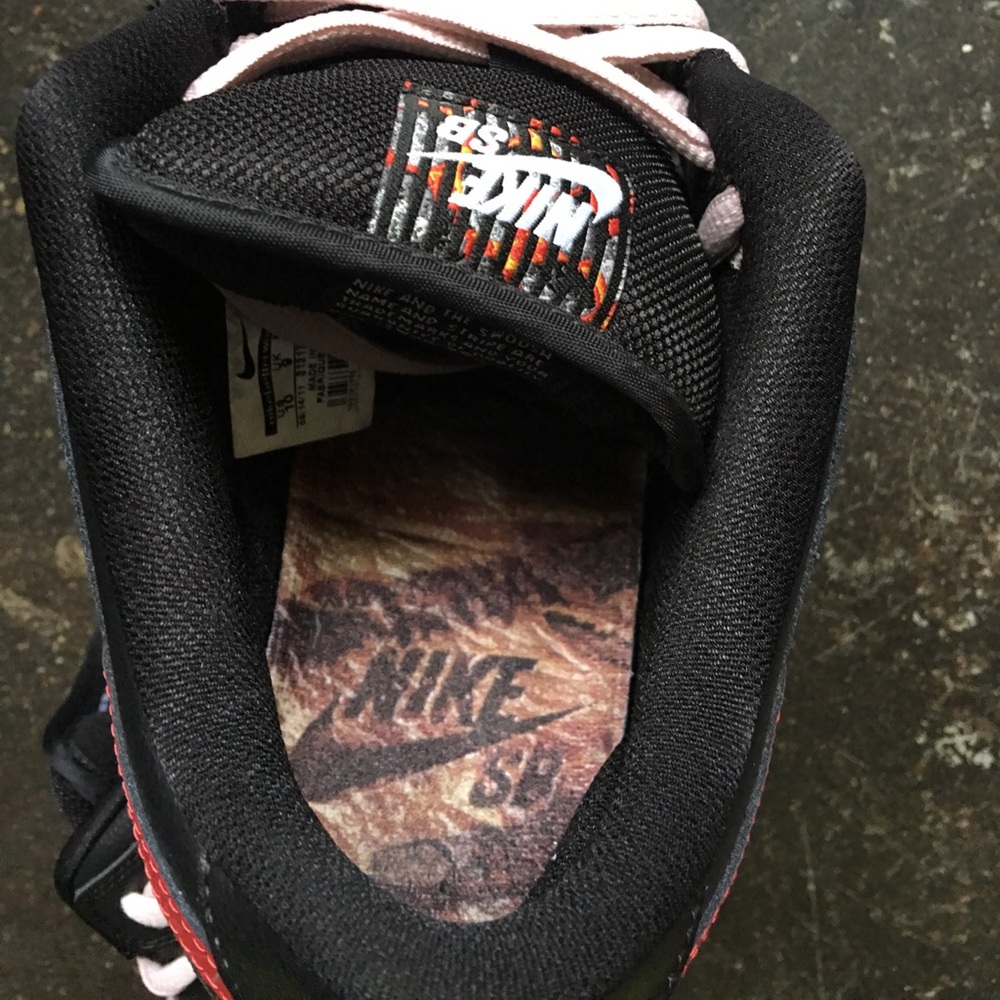 Nike SB Dunk Low Premium “Shrimp on the Barbie” - Picture 2 of 4