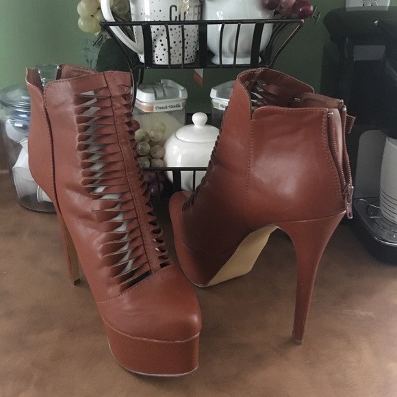 5 inch Platform Booties - Picture 1 of 3