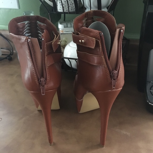 5 inch Platform Booties - Picture 3 of 3