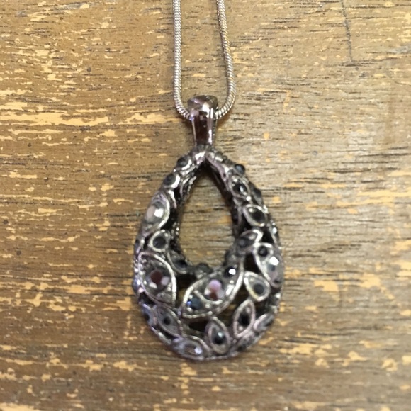 Jewelry - Picture 7 of 8