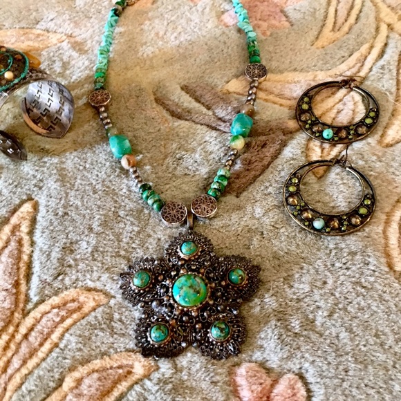 Jewelry - Picture 8 of 8