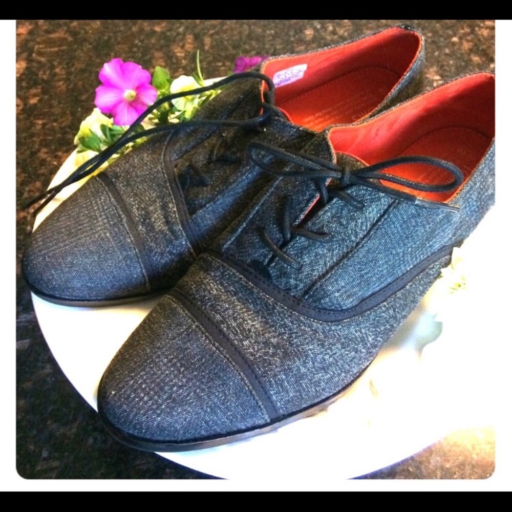 Toms Women Oxford Shoes 10