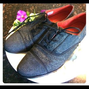 Toms Women Oxford Shoes 10