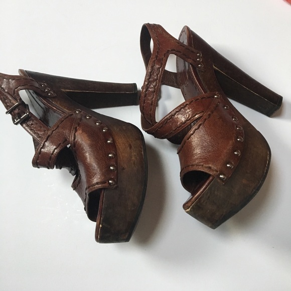 Sky high Prada chunky platforms - Picture 2 of 5