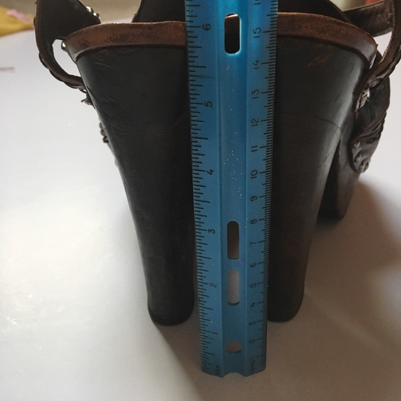 Sky high Prada chunky platforms - Picture 4 of 5