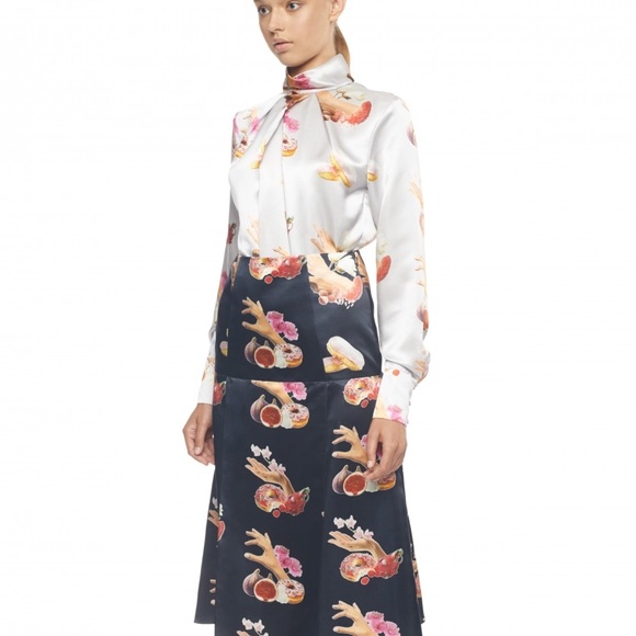 Printed Silk Blouse Sophisticated Cut - Picture 2 of 3