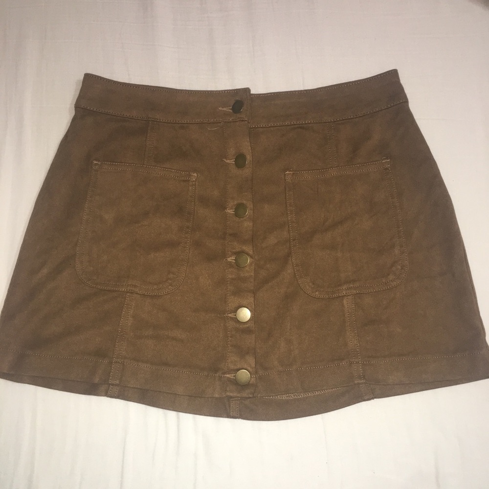 SZ MEDIUM HIGH WAISTED BUTTON UP SKIRT