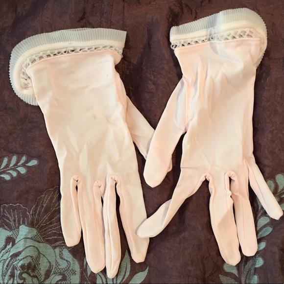 Accessories - Party-perfect soft pink vintage gloves!  DONATED!