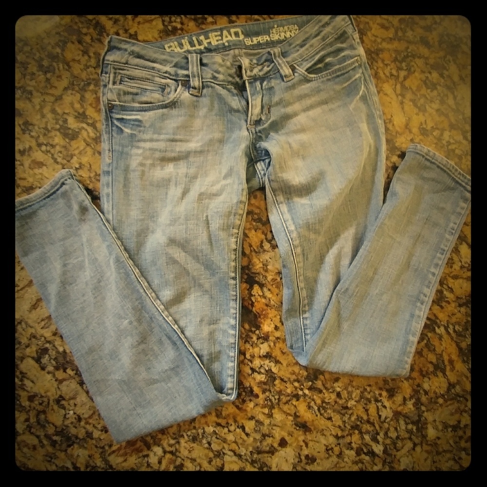 Light denim skinny jeans