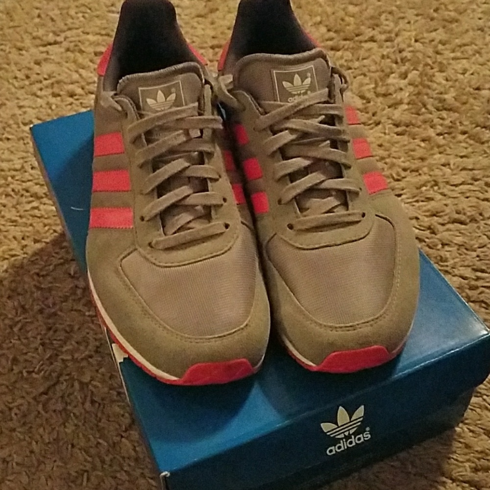Addidas sneakers