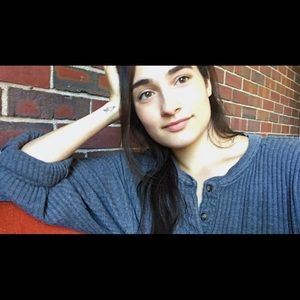 Meet your Posher, Iris