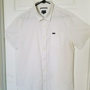 Rvca size L slim fit button down shirt