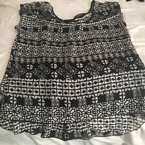 🎀 Black and White with bow in back top