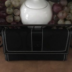 Signature Coach Wallet