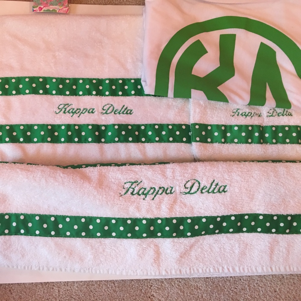 KD towel set and pillowcase!