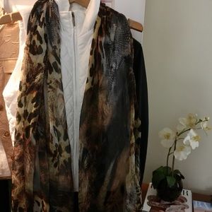 Scarf (animal prints)