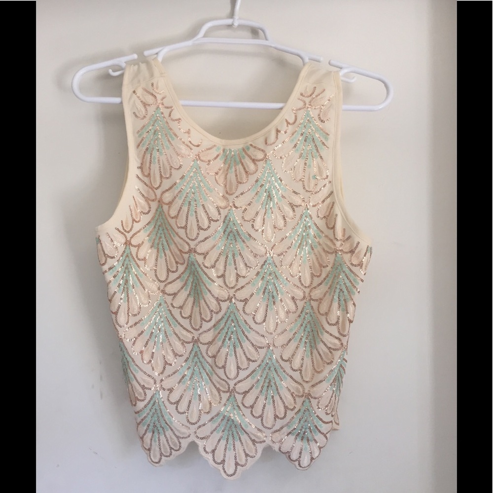 NWOT cream top with scallop detail