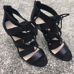 NWOT Nine West Lace Up Heels
