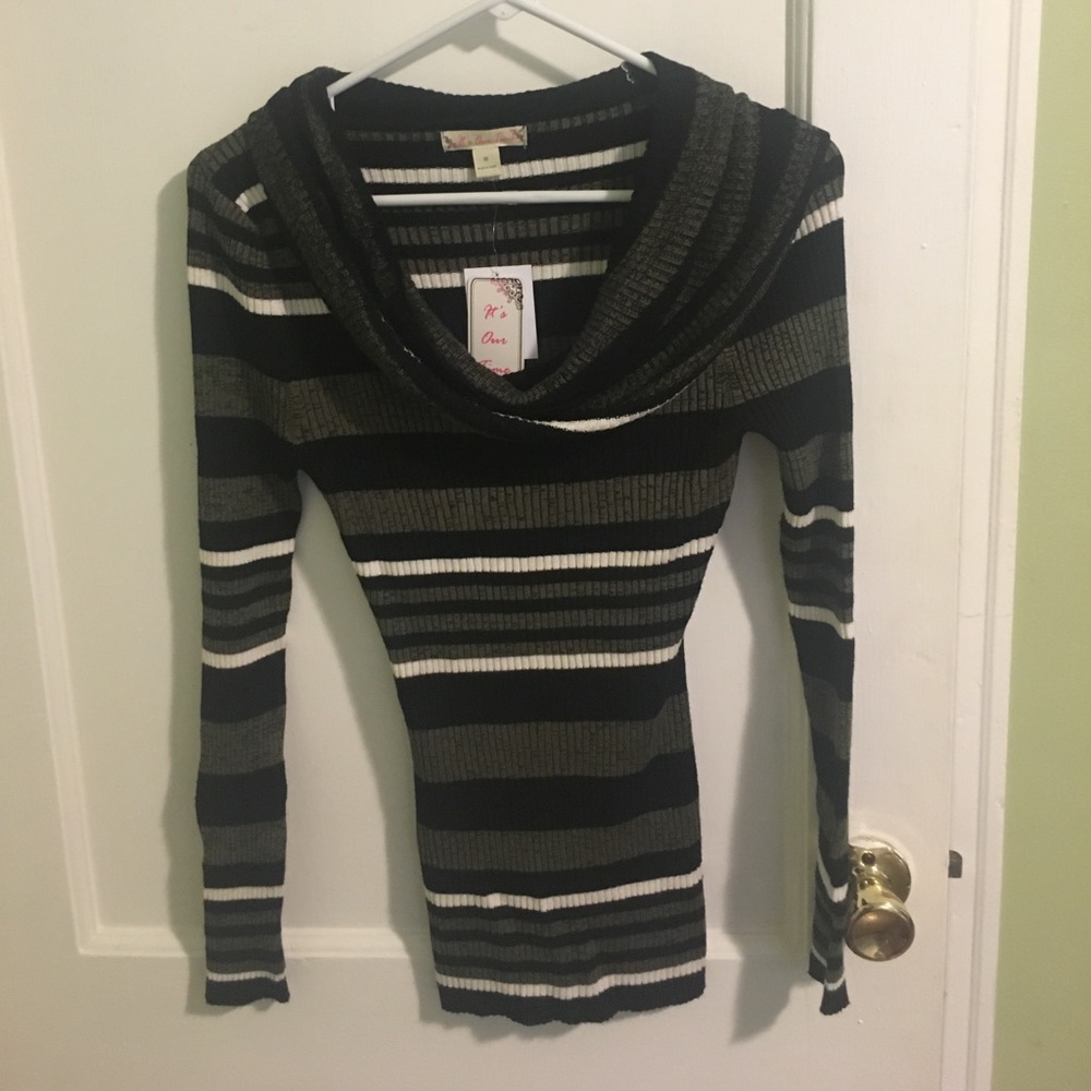 Long sleeve sweater top
