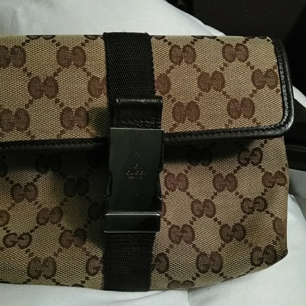 Authentic Gucci waist bag