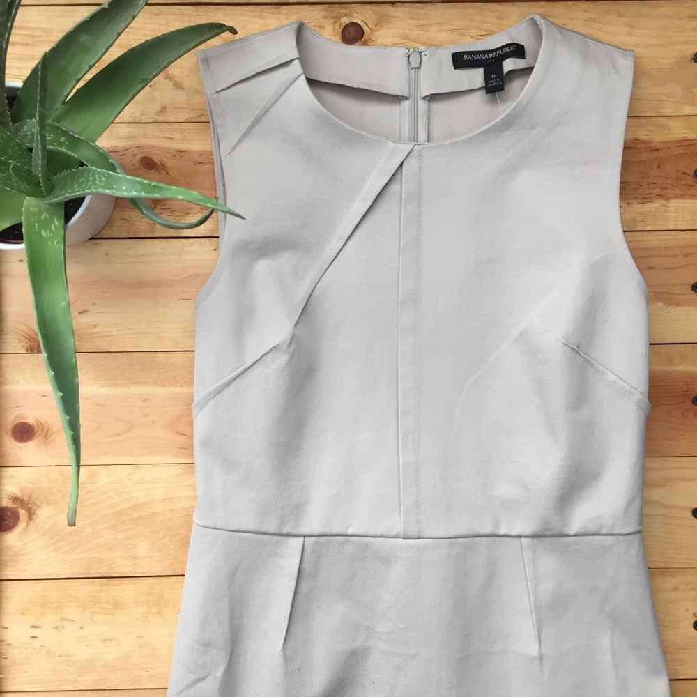 banana republic • a-line oatmeal colored dress sz6